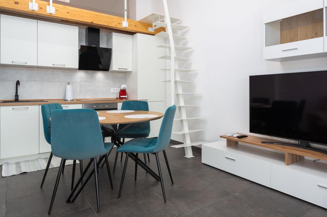 Gallery Apartment In Skrbčići Exteriér fotografie
